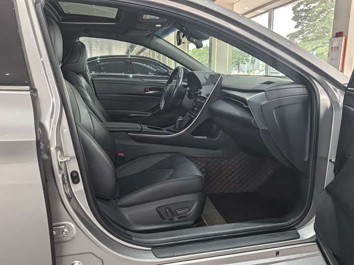 Фото 7 - Toyota Avalon