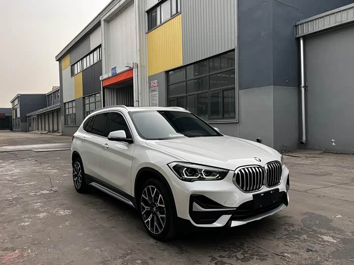 Фото 3 - BMW X1