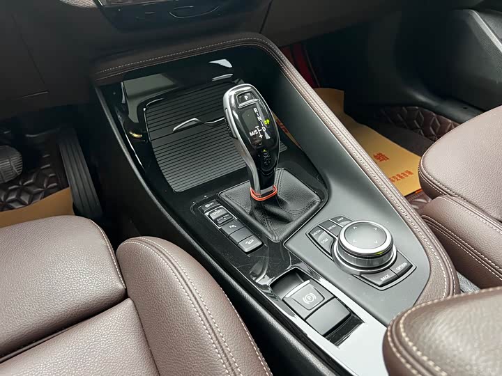 Фото 9 - BMW X1