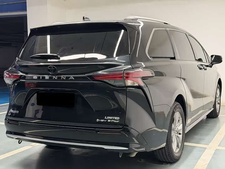 Toyota Sienna 2024 2024款 2.5L混动 四驱尊贵版