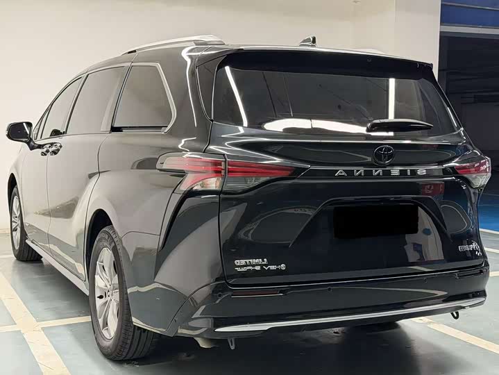Toyota Sienna 2024 2024款 2.5L混动 四驱尊贵版