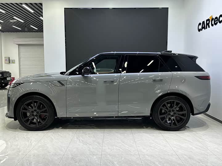 Land Rover Range Rover Sport 2025 2025款 4.4 V8 SV Edition Two