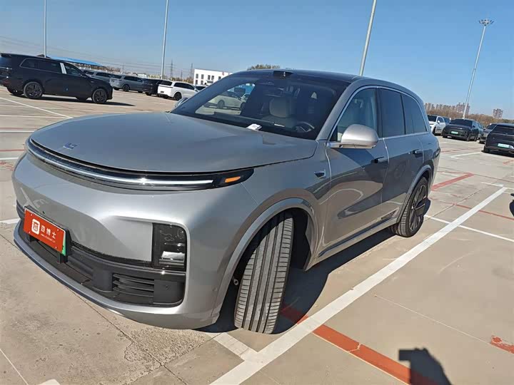 LiXiang L8 2025 2025款 Ultra 智能焕新版