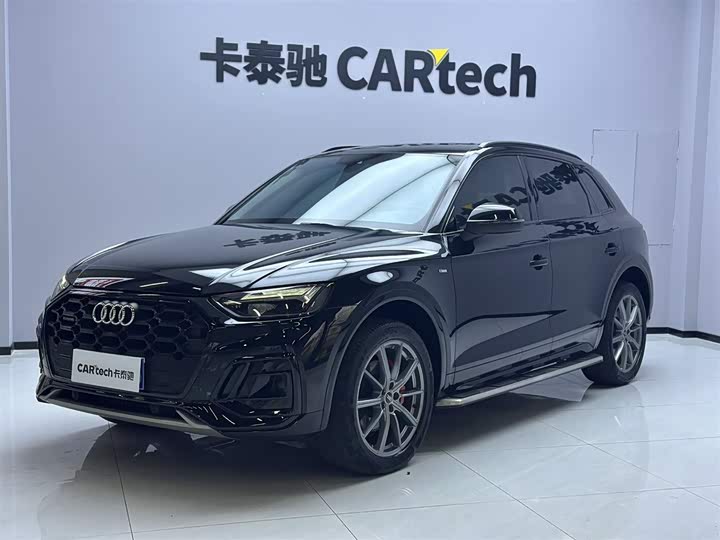 Фото 1 - Audi Q5L