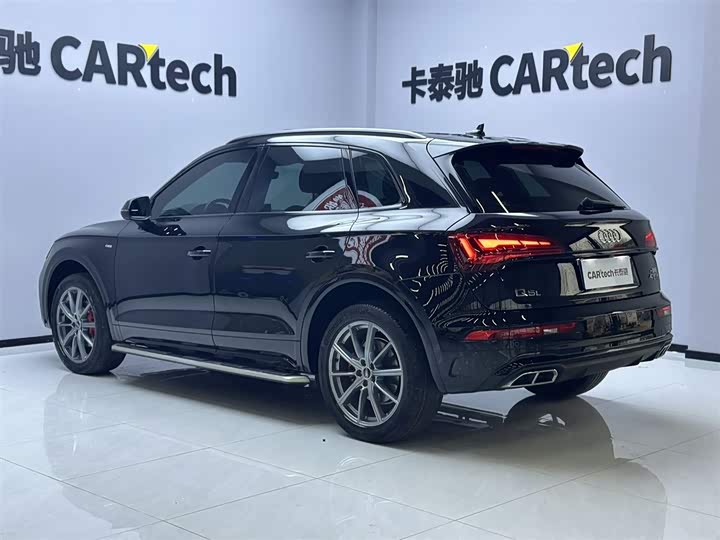 Фото 6 - Audi Q5L