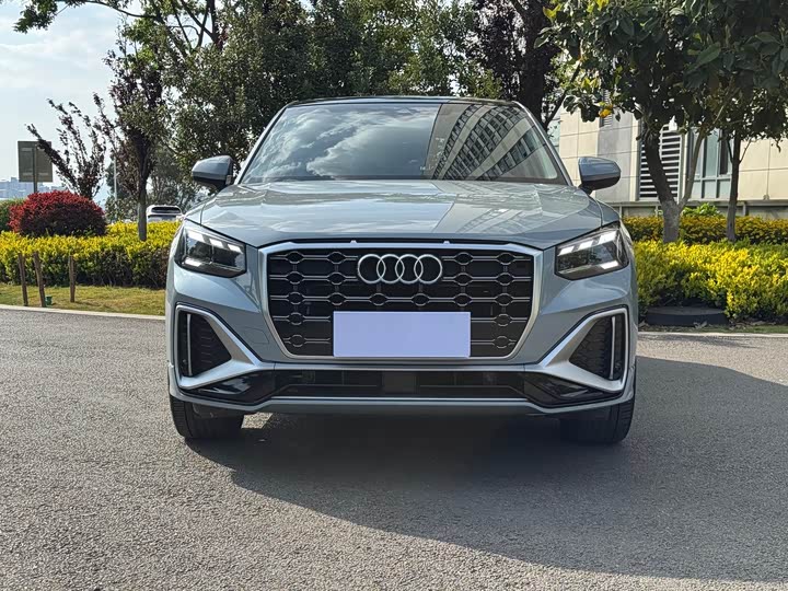 Фото 2 - Audi Q2L