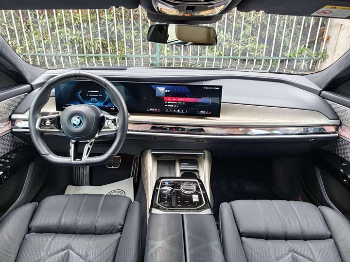 BMW i7 2023 2023款 M70L