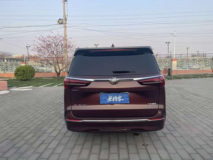 Photo 7 - Buick GL8 ES