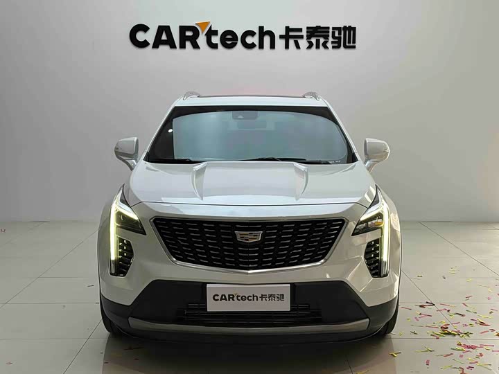 Фото 2 - Cadillac XT4