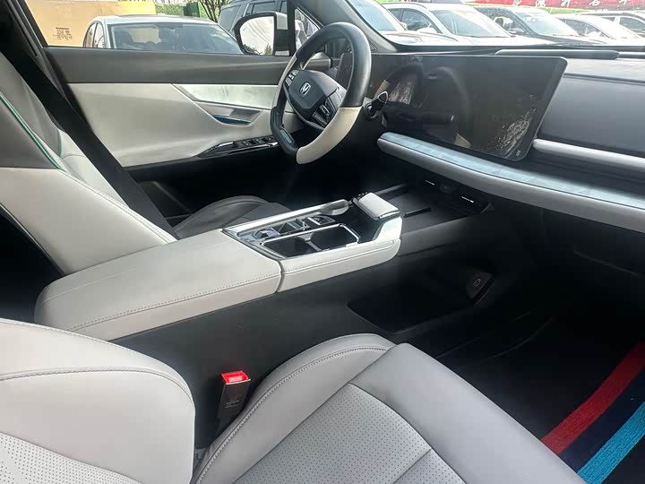Changan UNI-T 2023 2023款 第二代 1.5T 尊贵型