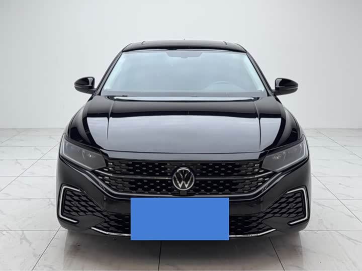 Фото 2 - Volkswagen Passat