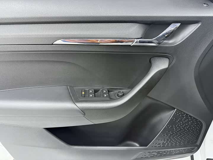Skoda Kamiq 2023 2023款 改款 1.5L 自动舒享版