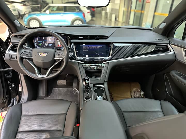 Cadillac XT6 2025 2025款 2.0T 六座四驱豪华行政经典版