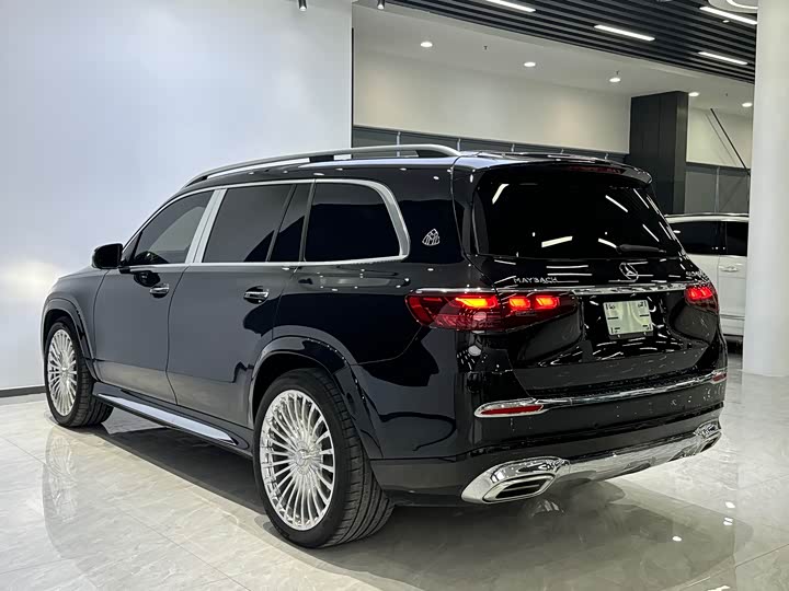 2025 Mercedes-Benz Maybach GLS