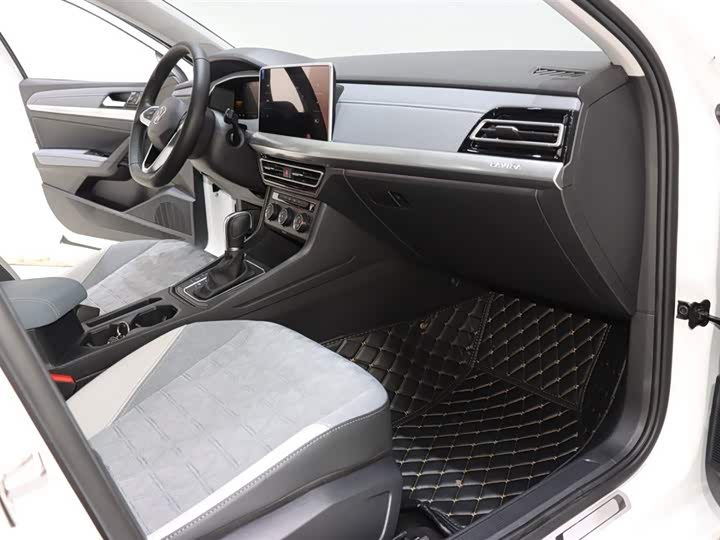 Фото 8 - Volkswagen Lavida