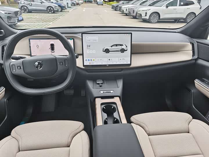Volvo XC70 Hybrid 2026 2026款 四驱超长续航Plus