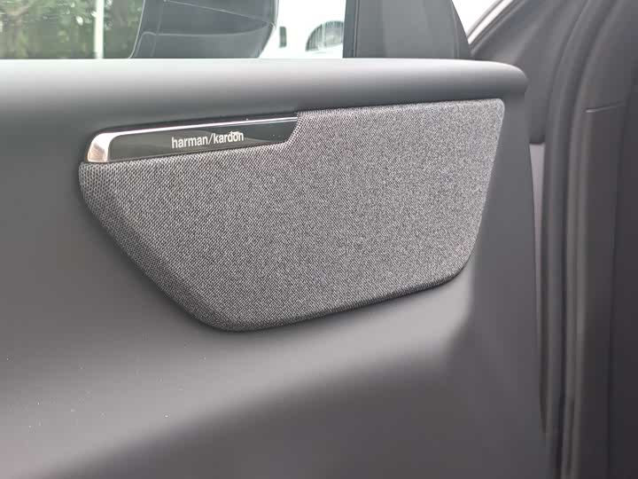 Volvo XC70 Hybrid 2026 2026款 四驱超长续航Plus