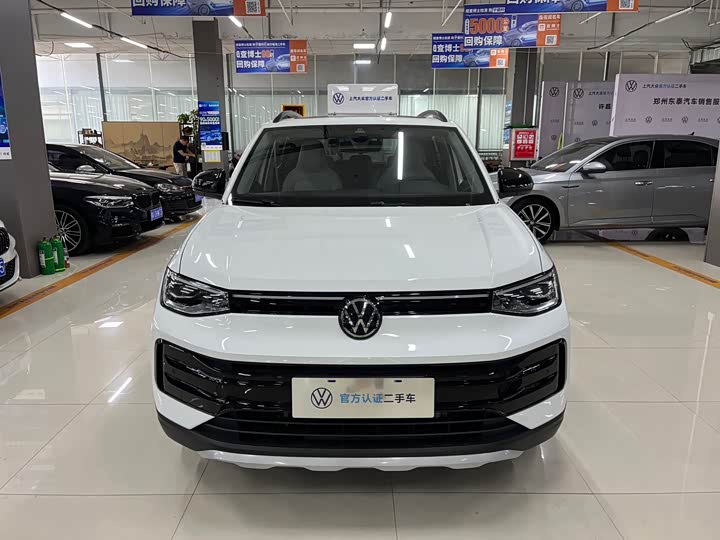 Фото 2 - Volkswagen Tharu