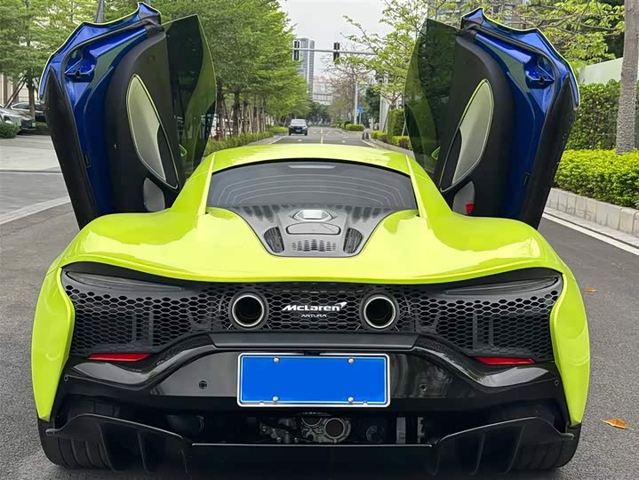 McLaren Artura 2023 2023款 3.0T Hybrid 标准型