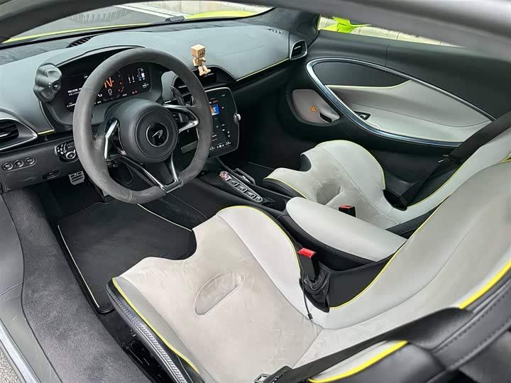 McLaren Artura 2023 2023款 3.0T Hybrid 标准型