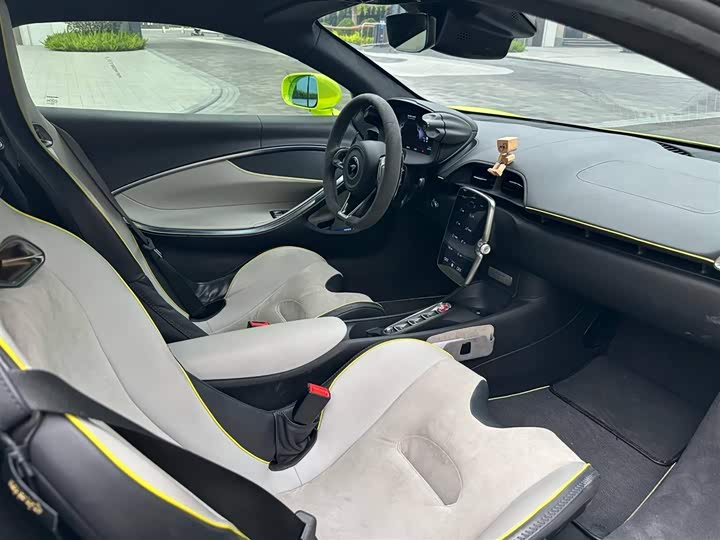 McLaren Artura 2023 2023款 3.0T Hybrid 标准型