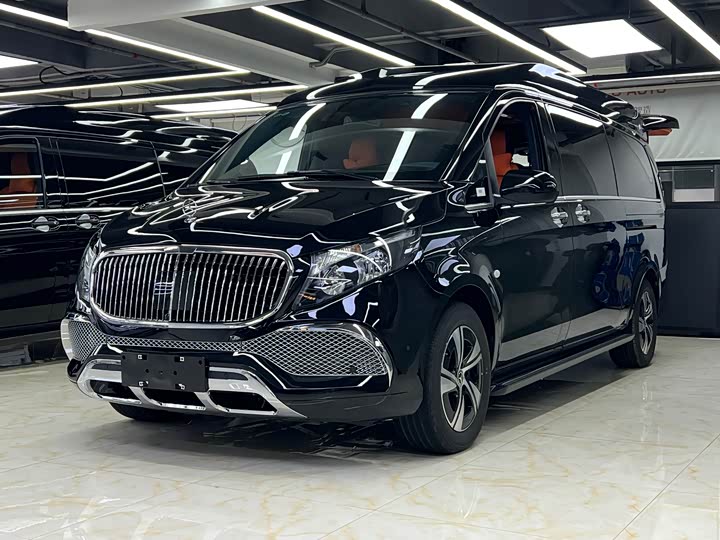 Mercedes-Benz V-Class 2024 2024款 V 300 L 长轴距尊贵版