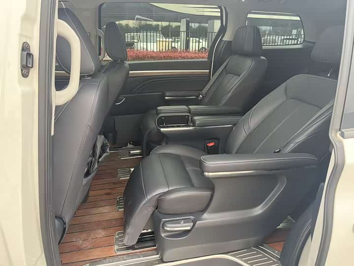 Zdjęcie 4 - GAC Trumpchi M8