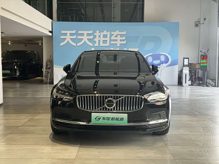Volvo S90 Hybrid 2025 2025款 插电式混动 四驱长续航智逸豪华版