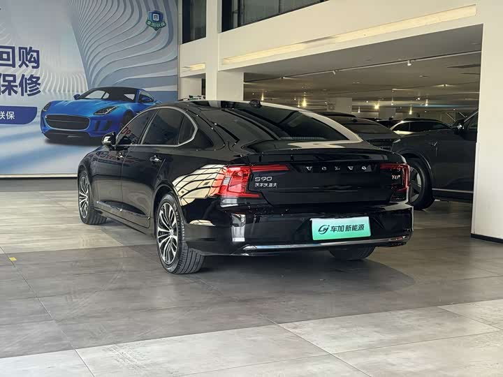 Volvo S90 Hybrid 2025 2025款 插电式混动 四驱长续航智逸豪华版