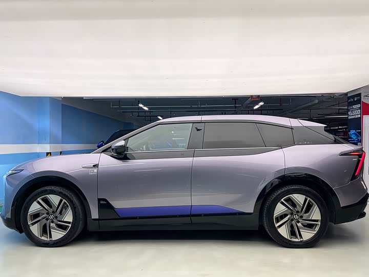 HiPhi Y 2023 2023款 560km 先锋版