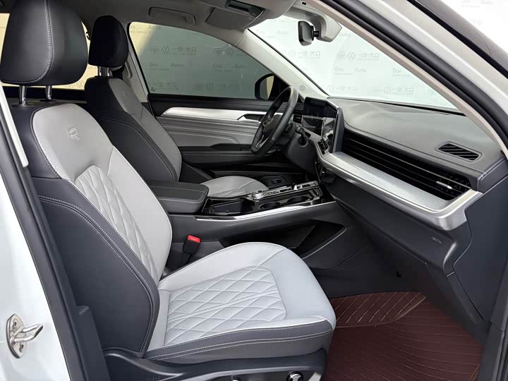 Volkswagen Tavendor 2024 2024款 380TSI 四驱R-Line巡游版