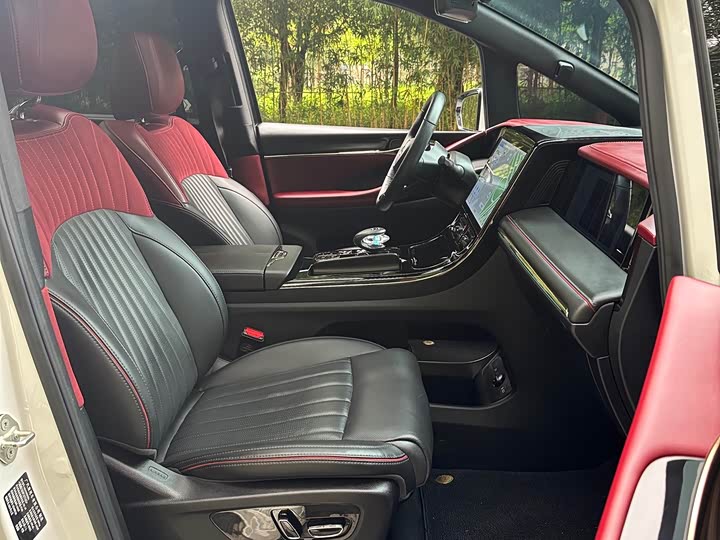 GAC Trumpchi E9 2023 2023款 E9 宗师