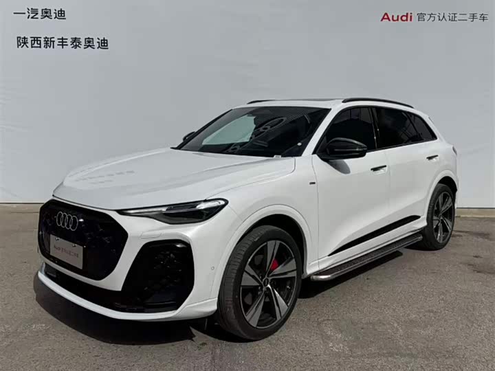 Фото 1 - Audi Q5L