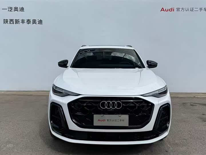Фото 2 - Audi Q5L