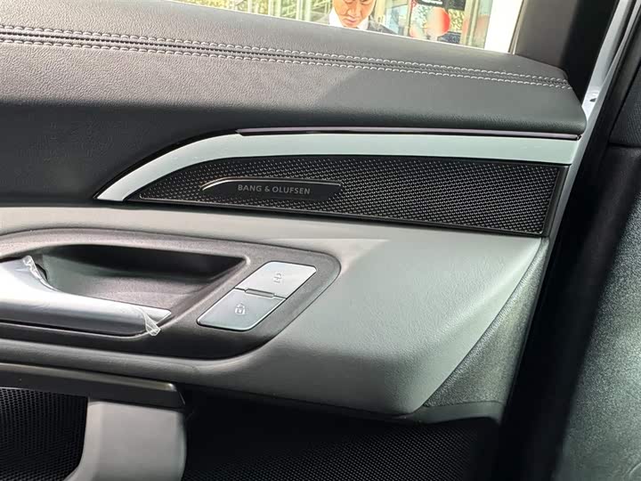 Фото 4 - Audi Q5L