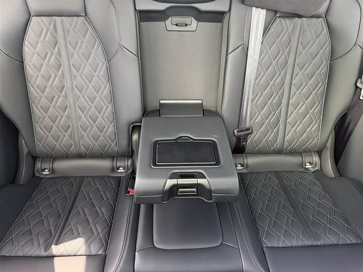 Фото 5 - Audi Q5L
