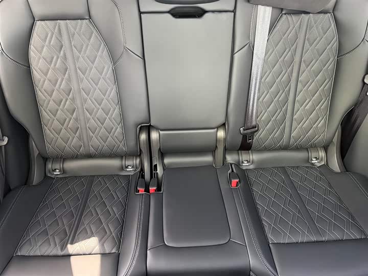Фото 6 - Audi Q5L