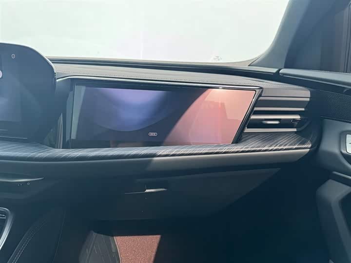 Фото 7 - Audi Q5L