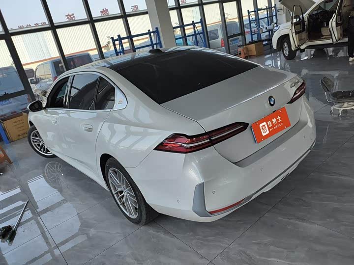 Zdjęcie 5 - BMW 5 Series