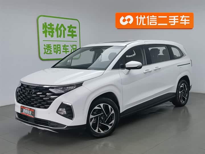 Photo 1 - Hyundai Custo