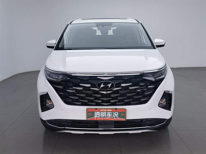 Photo 3 - Hyundai Custo