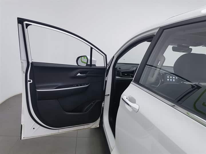 Photo 8 - Hyundai Custo