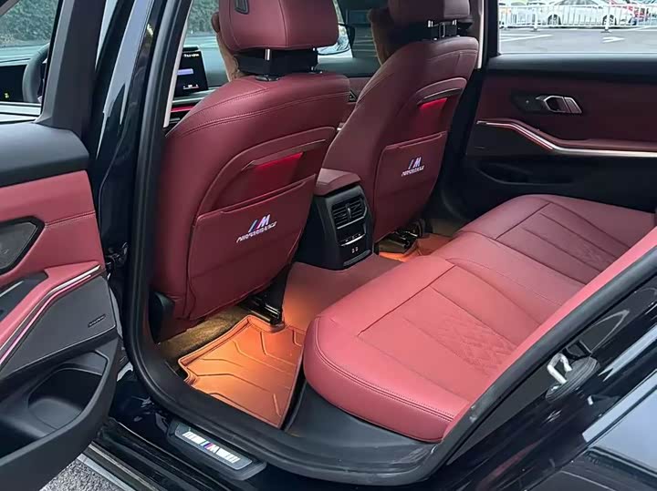 BMW 3 Series 2025 2025款 330Li M运动曜夜套装