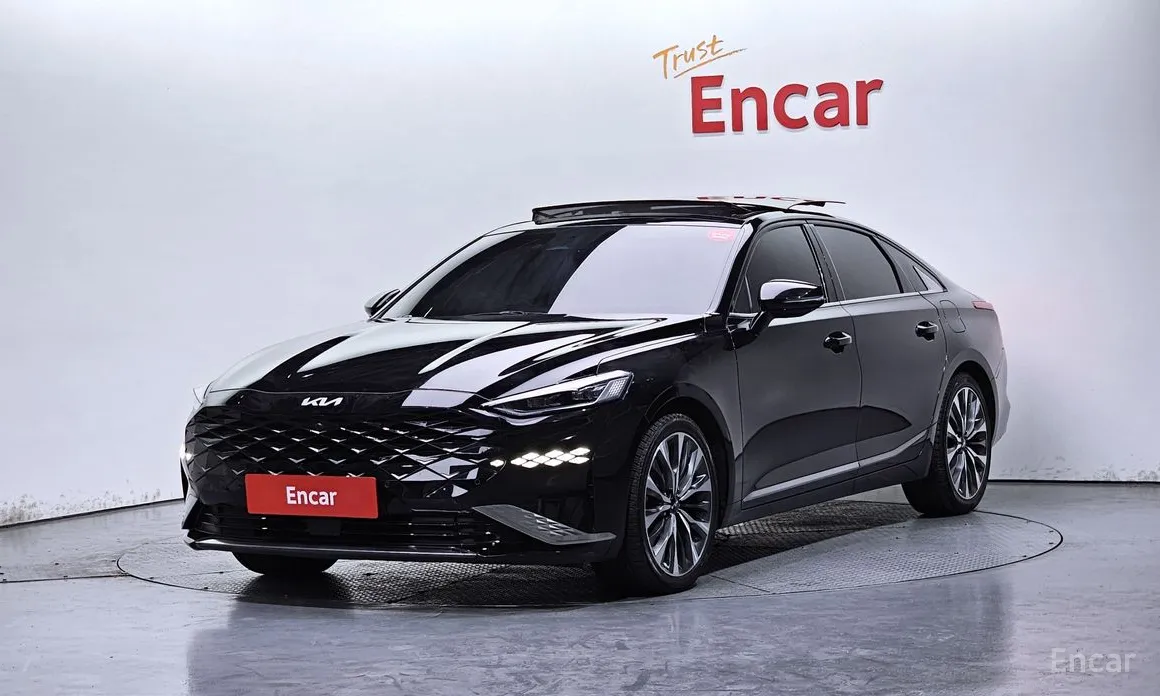 Photo 1 - Kia K8