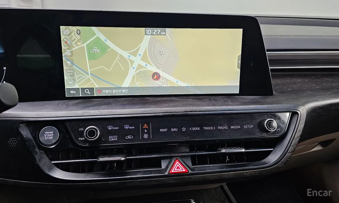 Photo 14 - Kia K8