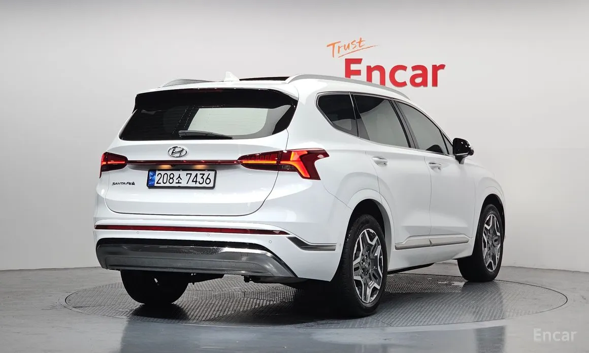 Фото 2 - Hyundai Santa Fe