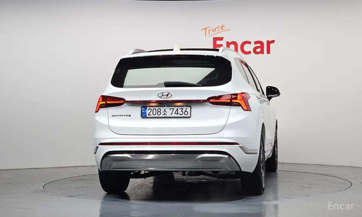 Фото 4 - Hyundai Santa Fe