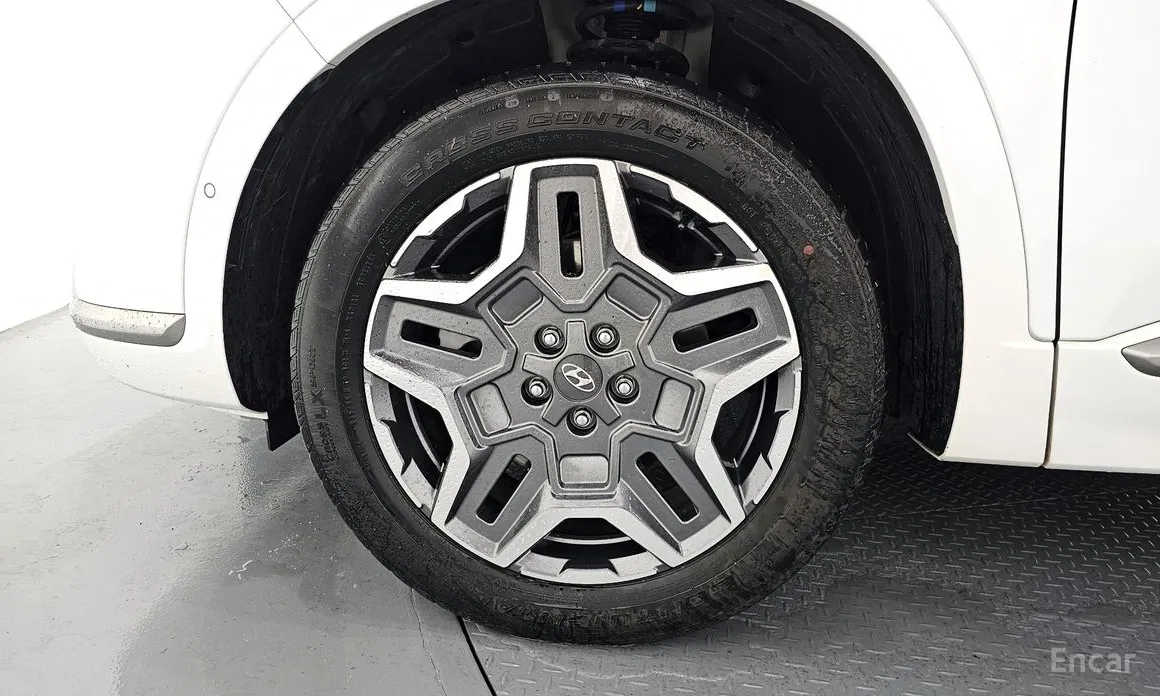 Фото 5 - Hyundai Santa Fe