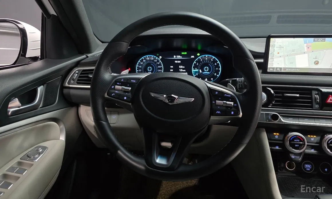 صورة 13 - Genesis G70