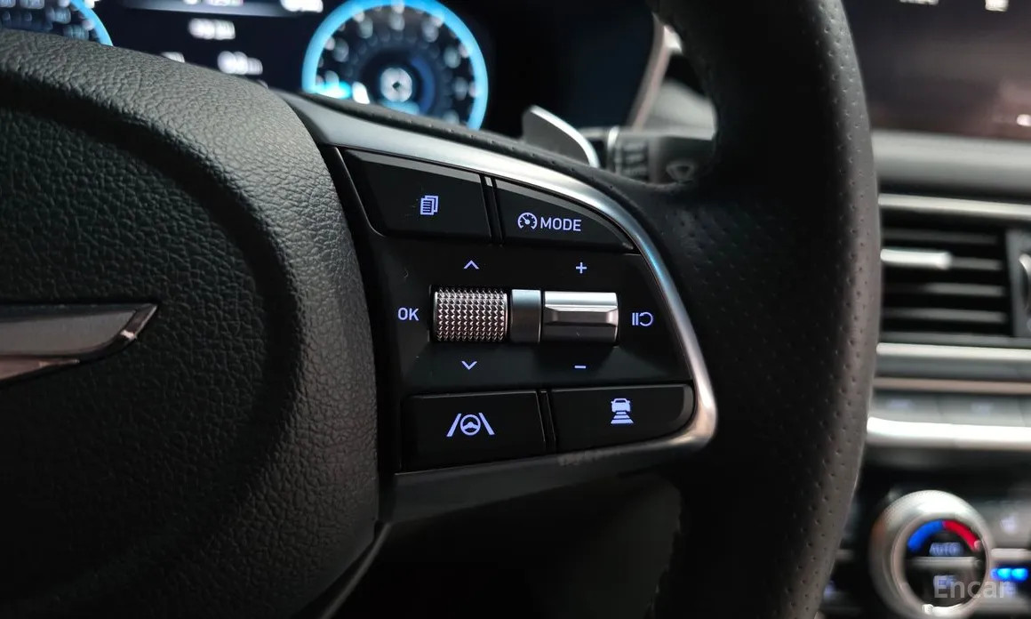 صورة 18 - Genesis G70